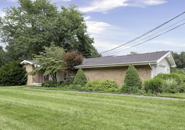 Photo 2 of Manufactured home for sale at 54074 Echo Ln, Bristol, IN 46507 | MLS# 202631425 | Listing updated on 2026-08-17