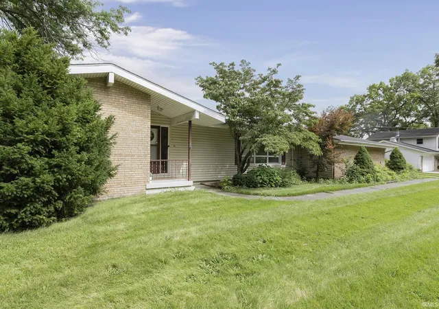 Photo 3 of Manufactured home for sale at 54074 Echo Ln, Bristol, IN 46507 | MLS# 202631425 | Listing updated on 2026-08-17