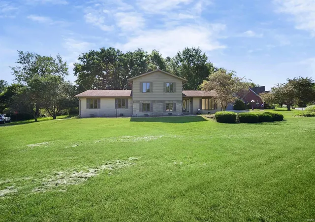 Photo 3 of Manufactured home for sale at 1300 Fairway Dr, Kokomo, IN 46901 | MLS# 202631430 | Listing updated on 2026-09-29