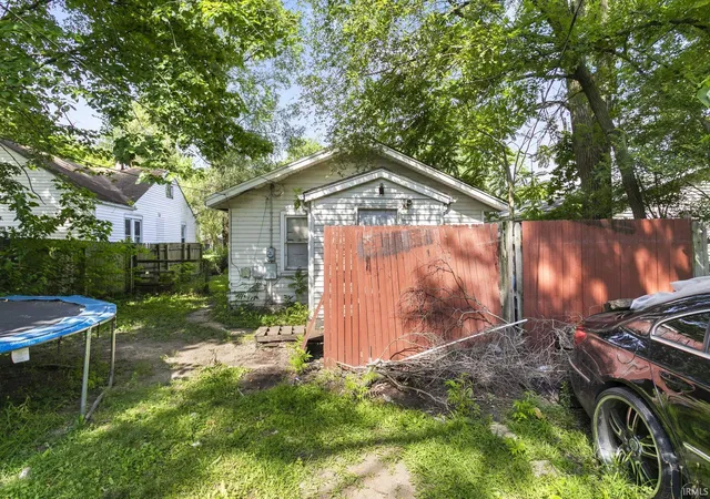 Photo 3 of Manufactured home for sale at 520 S 27th Street, South Bend, IN 46615 | MLS# 202631433 | Listing updated on 2026-08-04