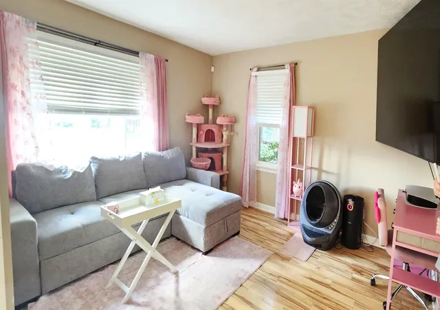 Photo 3 of Manufactured home for sale at 1807 N Saint James Blvd, Evansville, IN 47711 | MLS# 202631444 | Listing updated on 2026-09-04