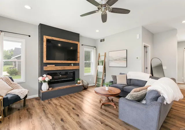 Photo 3 of Manufactured home for sale at 56580 Via Pisa St, Elkhart, IN 46516 | MLS# 202631449 | Listing updated on 2026-09-16