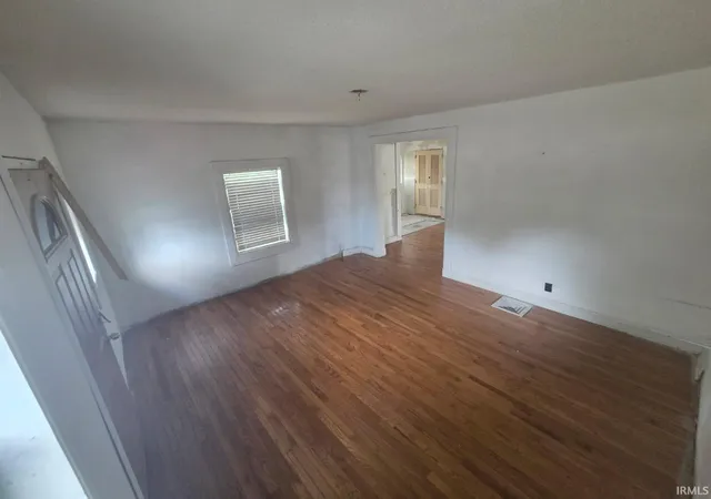 Photo 3 of Sale Pending at 801 Wilkinson St, Logansport, IN 46947 | MLS# 202631463 | Listing updated on 2026-08-19