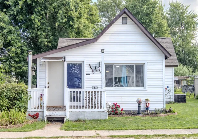 Photo 1 of Manufactured home for sale at 209 W Madison St, Swayzee, IN 46986 | MLS# 202631469 | Listing updated on 2026-09-09
