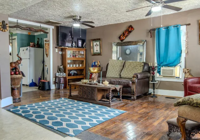 Photo 3 of Manufactured home for sale at 209 W Madison St, Swayzee, IN 46986 | MLS# 202631469 | Listing updated on 2026-09-09