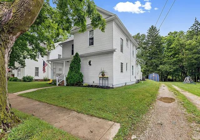 Photo 2 of Manufactured home for sale at 616 S Mill St, Fairmount, IN 46928 | MLS# 202631474 | Listing updated on 2026-10-03