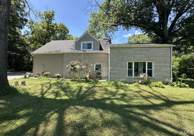 Photo 3 of Manufactured home for sale at 1705 Graybrook Ln, New Albany, IN 47150 | MLS# 202631483 | Listing updated on 2026-09-30
