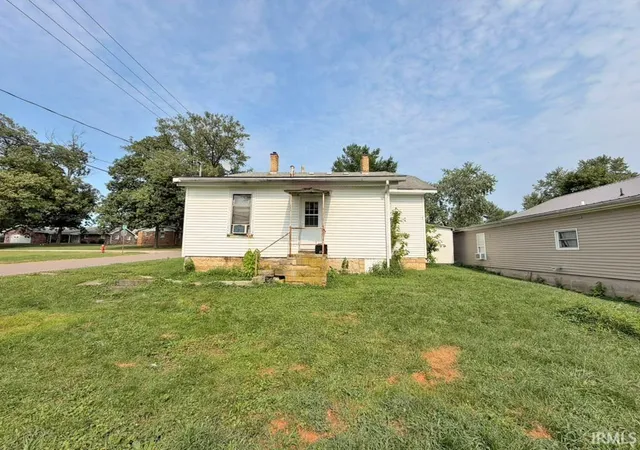 Photo 3 of Manufactured home for sale at 601 T St, Bedford, IN 47421 | MLS# 202631484 | Listing updated on 2026-09-09
