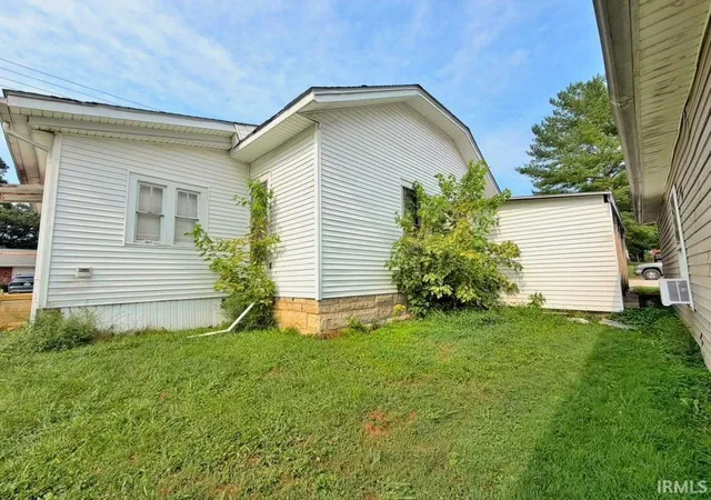 Photo 3 of Manufactured home for sale at 601 T St, Bedford, IN 47421 | MLS# 202631484 | Listing updated on 2026-09-09