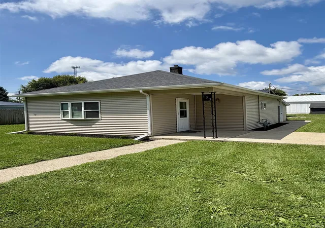Manufactured home for sale at 153 N East St, Rossville, IN 46065 | MLS# 202631490