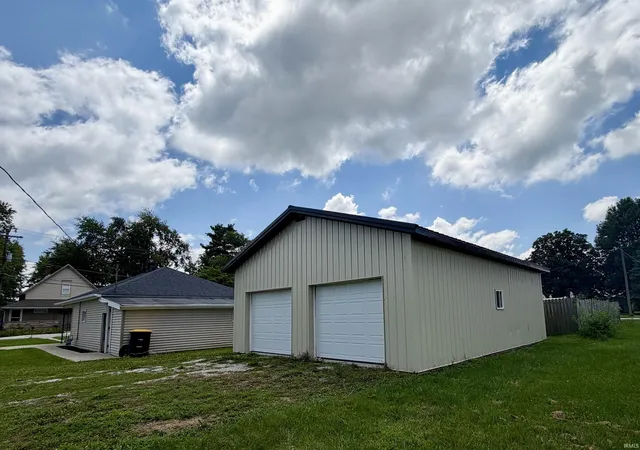 Photo 4 of Manufactured home for sale at 153 N East St, Rossville, IN 46065 | MLS# 202631490 | Listing updated on 2026-09-23