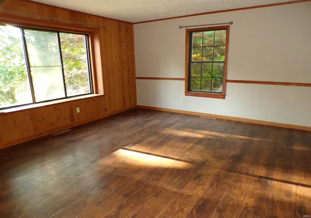 Photo 3 of Manufactured home for sale at 1021 E Indian Trl Blvd, Paoli, IN 47454 | MLS# 202631501 | Listing updated on 2026-09-23