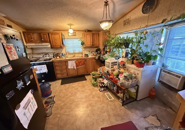 Photo 3 of Manufactured home for sale at 435 Turpie St, Monticello, IN 47960 | MLS# 202631526 | Listing updated on 2026-09-09