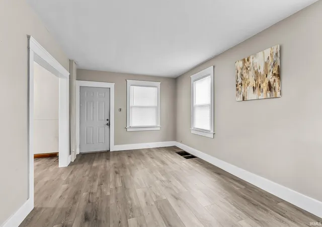Photo 4 of Manufactured home for sale at 705 Greenlawn Ave, Fort Wayne, IN 46808 | MLS# 202631530 | Listing updated on 2026-09-09