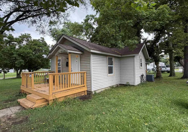 Photo 3 of Sale Pending at 2423 N 19th Street, Lafayette, IN 47904 | MLS# 202631538 | Listing updated on 2026-09-23