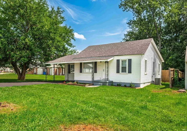 Photo 2 of Manufactured home for sale at 3512 S Dayton Ave, Muncie, IN 47302 | MLS# 202631539 | Listing updated on 2026-08-31
