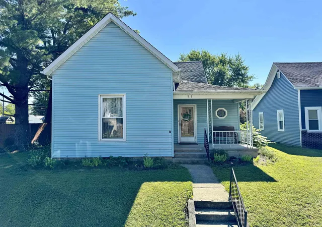 Photo 2 of Sale Pending at 912 N Monroe St, Hartford City, IN 47348 | MLS# 202631567 | Listing updated on 2026-09-21