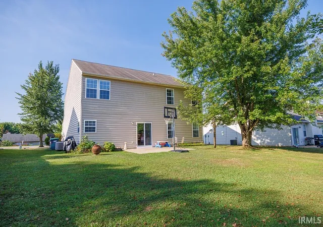 Photo 3 of Manufactured home for sale at 3825 S Wickens St, Bloomington, IN 47403 | MLS# 202631571 | Listing updated on 2026-09-20