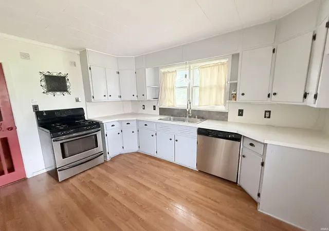 Photo 3 of Manufactured home for sale at 125 E Johnson St, Wolcott, IN 47995 | MLS# 202631588 | Listing updated on 2026-09-16