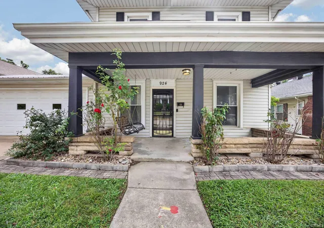 Photo 3 of Manufactured home for sale at 924 I St, Bedford, IN 47421 | MLS# 202631591 | Listing updated on 2026-08-04