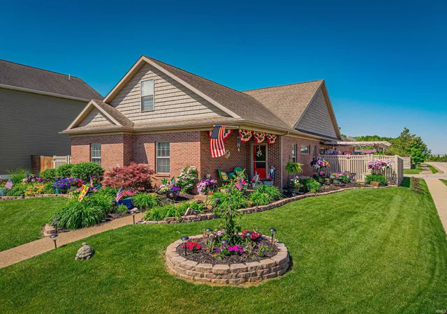 Photo 3 of Manufactured home for sale at 15508 Shakespeare Dr, Evansville, IN 47725 | MLS# 202631605 | Listing updated on 2026-08-18
