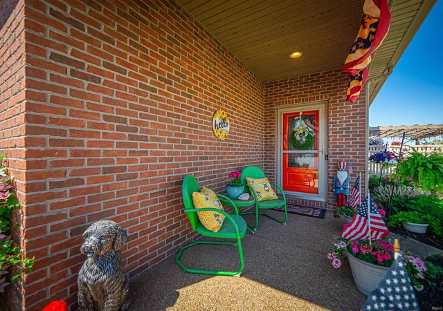 Photo 4 of Manufactured home for sale at 15508 Shakespeare Dr, Evansville, IN 47725 | MLS# 202631605 | Listing updated on 2026-08-18