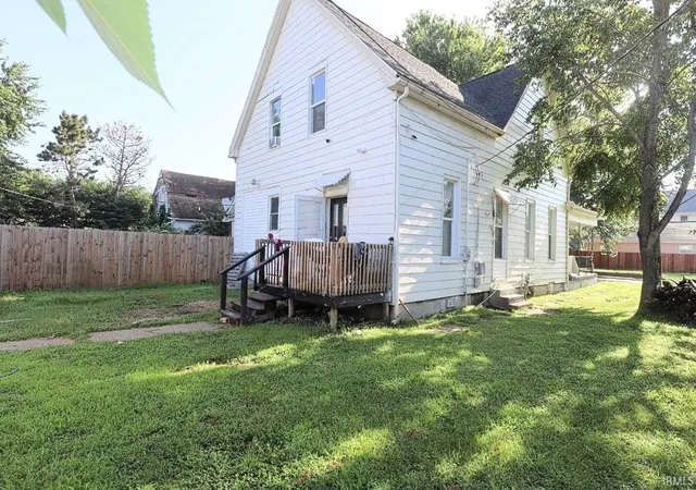 Photo 3 of Manufactured home for sale at 825 S Garvin St, Evansville, IN 47713 | MLS# 202631614 | Listing updated on 2026-08-25