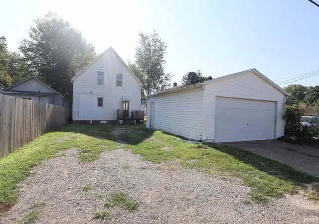 Photo 3 of Manufactured home for sale at 825 S Garvin St, Evansville, IN 47713 | MLS# 202631614 | Listing updated on 2026-08-25