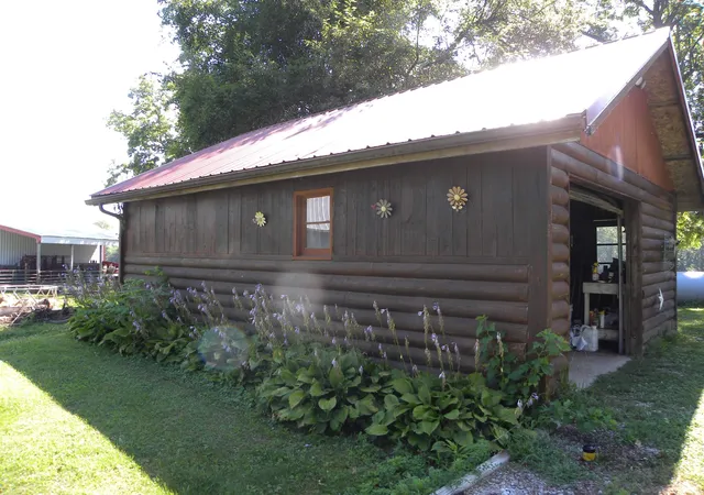 Photo 2 of Sale Pending at 6472 N Us Hwy 231, Spencer, IN 47460 | MLS# 202631634 | Listing updated on 2026-08-04