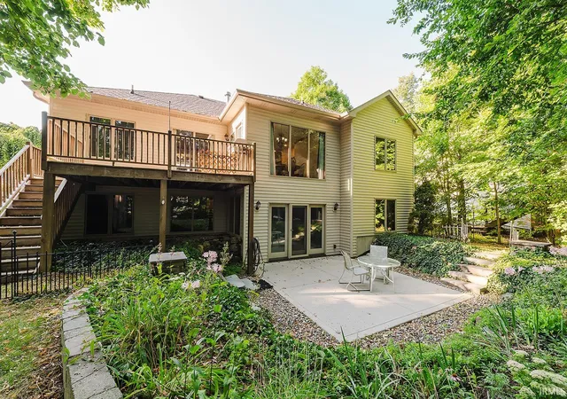 Photo 3 of Sale Pending at 2025 Chancel Ct, Fort Wayne, IN 46845 | MLS# 202631641 | Listing updated on 2026-09-06