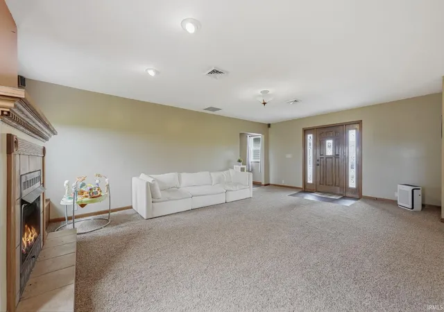 Photo 3 of Manufactured home for sale at 6231 East 600, Gas City, IN 46933 | MLS# 202631644 | Listing updated on 2026-10-03