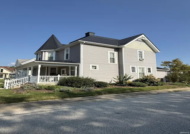 Photo 4 of Manufactured home for sale at 111 W Wabash St, Converse, IN 46919 | MLS# 202631646 | Listing updated on 2026-08-20