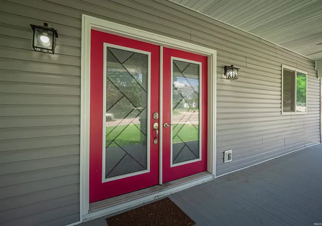 Photo 4 of Sale Pending at 3704 Stringtown Rd, Evansville, IN 47711 | MLS# 202631647 | Listing updated on 2026-09-04