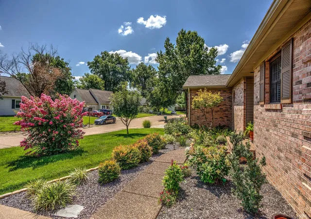 Photo 3 of Manufactured home for sale at 3800 Willow Bnd, Evansville, IN 47710 | MLS# 202631661 | Listing updated on 2026-09-14