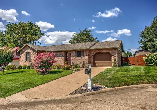 Photo 3 of Manufactured home for sale at 3800 Willow Bnd, Evansville, IN 47710 | MLS# 202631661 | Listing updated on 2026-09-14