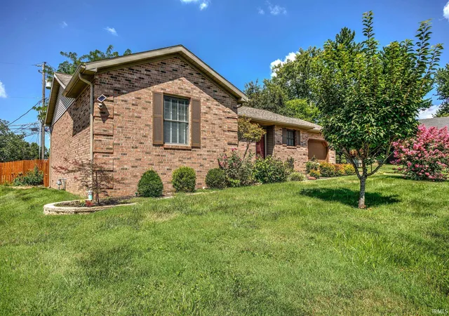 Photo 4 of Manufactured home for sale at 3800 Willow Bnd, Evansville, IN 47710 | MLS# 202631661 | Listing updated on 2026-09-14