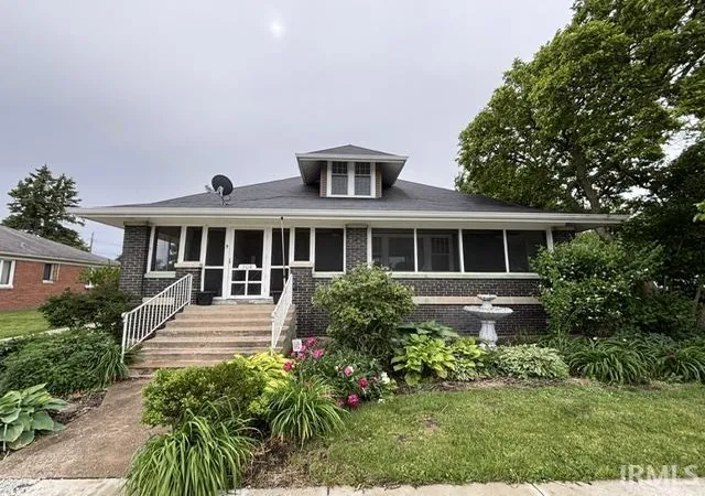 Photo 1 of Single family home for sale at 208 N Washington Ave, Fowler, IN 47944 | MLS# 202631672 | Listing updated on 2026-10-27