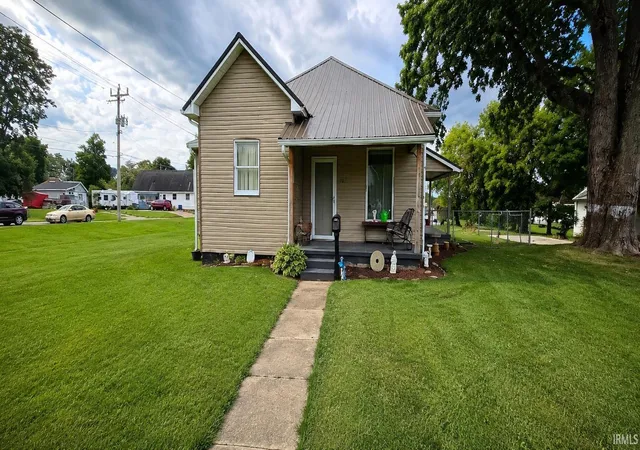 Photo 2 of Manufactured home for sale at 507 W Oak St, Bicknell, IN 47512 | MLS# 202631698 | Listing updated on 2026-08-05