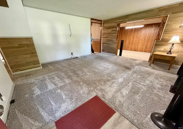 Photo 3 of Sale Pending at 800 Tomahawk Dr, Kokomo, IN 46902 | MLS# 202631729 | Listing updated on 2026-08-18