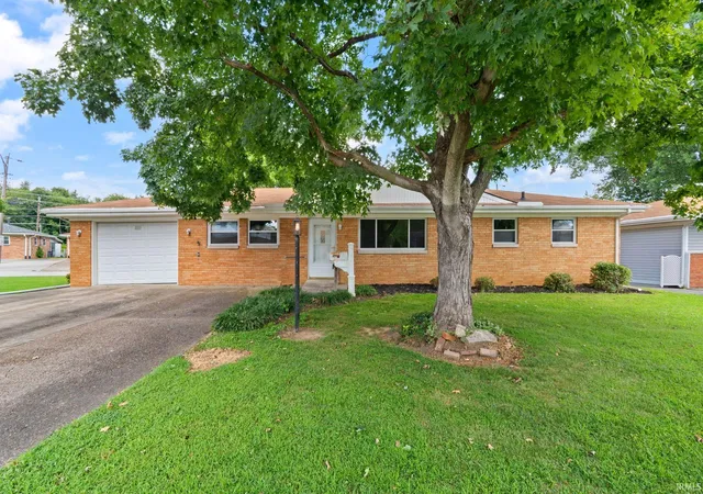Photo 1 of Manufactured home for sale at 409 Wedgewood Dr, New Albany, IN 47150 | MLS# 202631730 | Listing updated on 2026-08-05