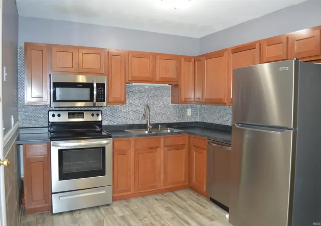 Photo 3 of Manufactured home for sale at 1809 Tam O Shanter Ct, Kokomo, IN 46902 | MLS# 202631743 | Listing updated on 2026-09-12
