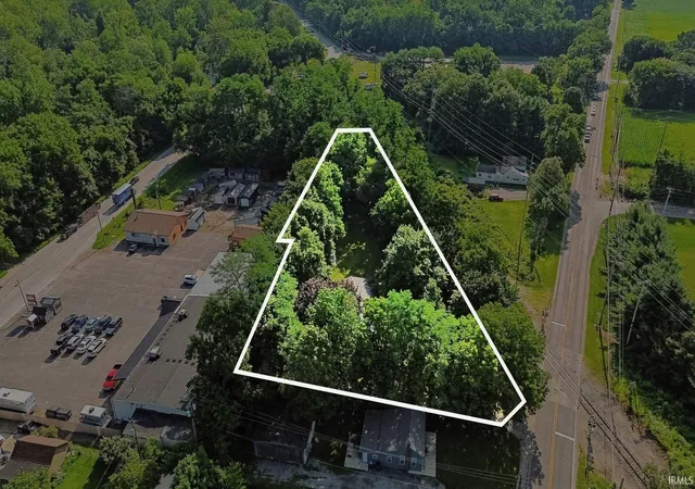 Photo 2 of Manufactured home for sale at 634 E Elkhart St, Bristol, IN 46507 | MLS# 202631749 | Listing updated on 2026-08-19