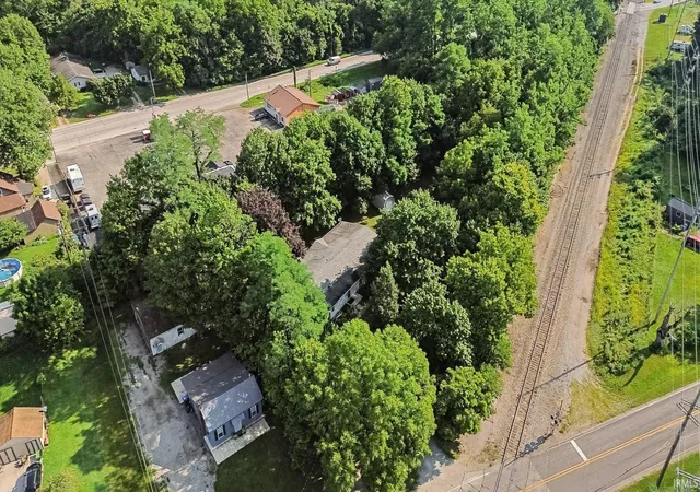 Photo 3 of Manufactured home for sale at 634 E Elkhart St, Bristol, IN 46507 | MLS# 202631749 | Listing updated on 2026-08-19