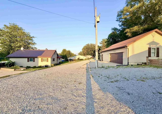 Photo 2 of Manufactured home for sale at 7135 S 1190 East, Hudson, IN 46747 | MLS# 202631775 | Listing updated on 2026-09-02