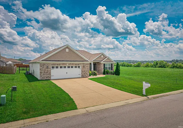 Photo 2 of Manufactured home for sale at 4015 Hornby Ln, Evansville, IN 47725 | MLS# 202631779 | Listing updated on 2026-09-17