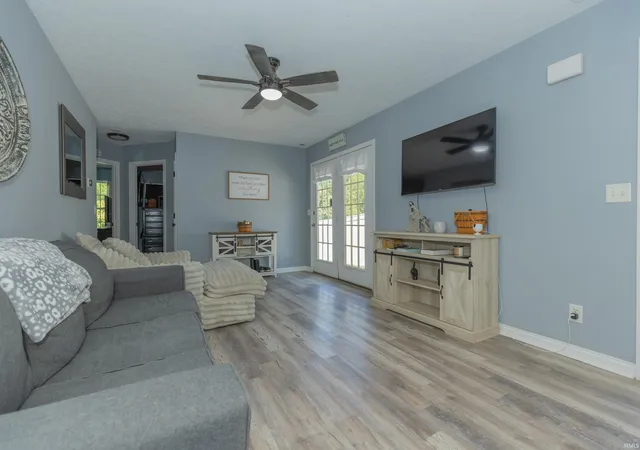 Photo 2 of Manufactured home for sale at 3544 Stanmore Dr, Evansville, IN 47715 | MLS# 202631787 | Listing updated on 2026-09-08