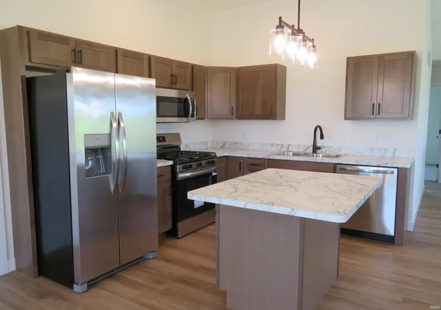 Photo 2 of Manufactured home for sale at 18527 Nankeen Ct, New Paris, IN 46553 | MLS# 202631795 | Listing updated on 2026-08-05
