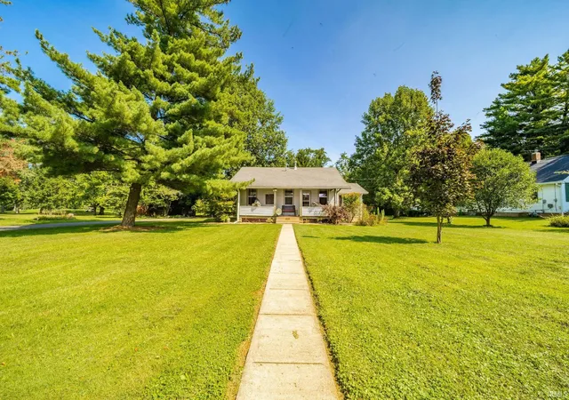 Photo 2 of Manufactured home for sale at 1996 W Railroad St, New Castle, IN 47362 | MLS# 202631800 | Listing updated on 2026-09-21
