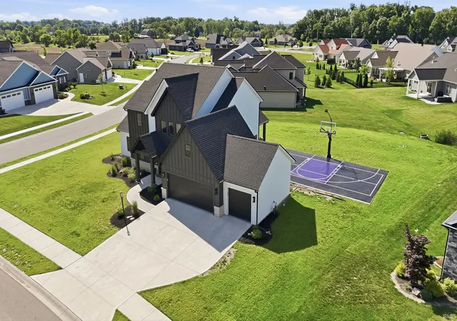 Photo 3 of Sale Pending at 12915 Hallux Cvs, Fort Wayne, IN 46845 | MLS# 202631805 | Listing updated on 2026-10-04