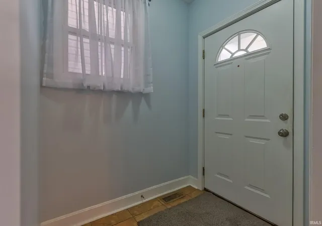 Photo 4 of Manufactured home for sale at 919 W Delaware St, Evansville, IN 47710 | MLS# 202631810 | Listing updated on 2026-08-05